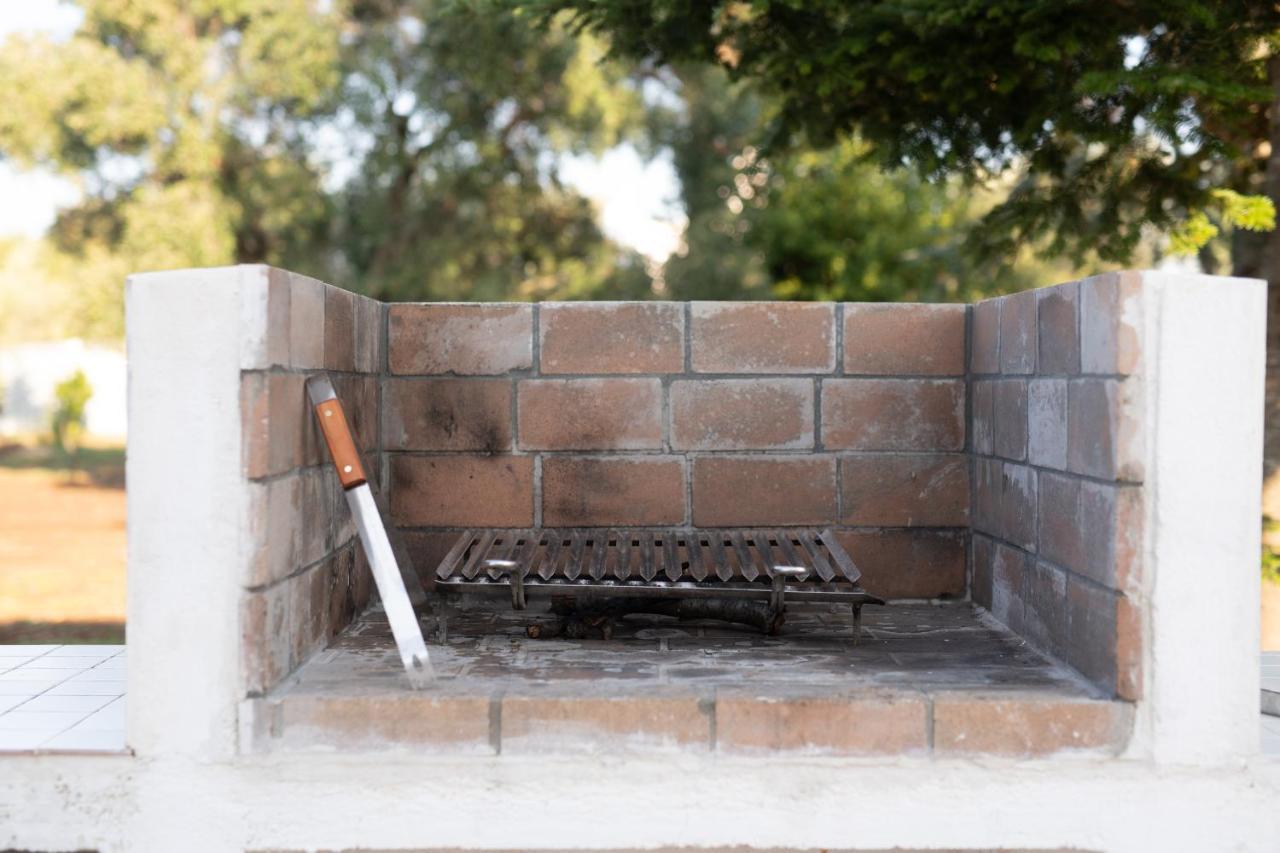 הוילה צ'לייה מספיקה Trullo Cezanne Sustainable And Peaceful מראה חיצוני תמונה